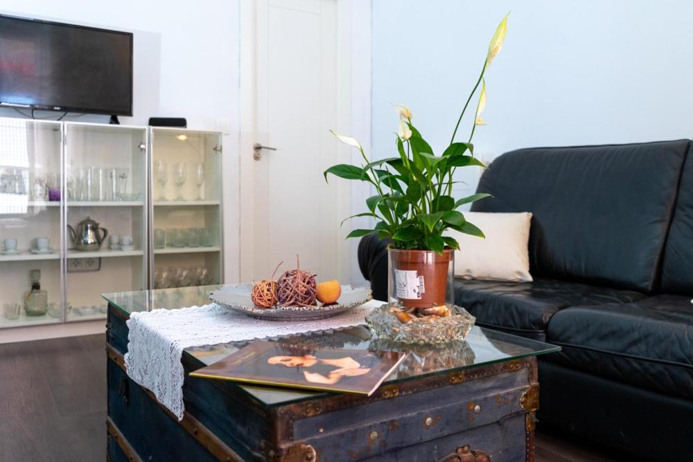 Modern&neoclassical Flat *