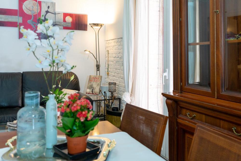 Modern&neoclassical Flat *