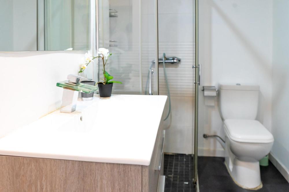 Modern&neoclassical Flat * Madrid